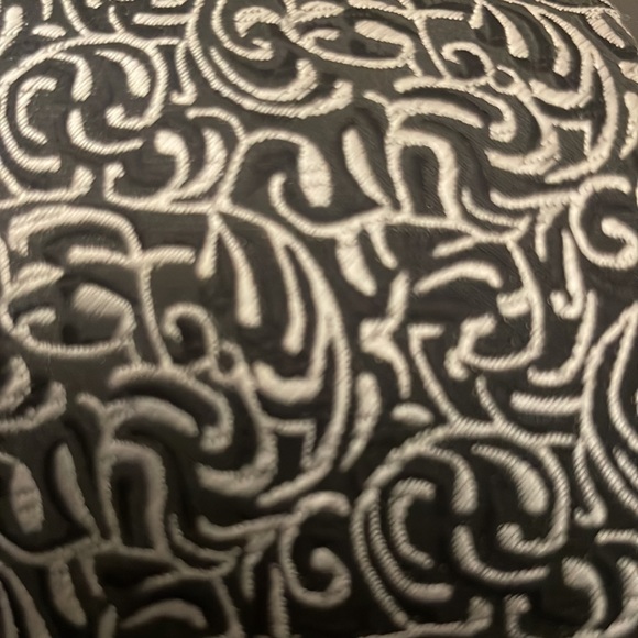 Louis Vuitton Vintage Mens Gorgeous Black & Silver Tie w Box. Mint Condition - Picture 13 of 13